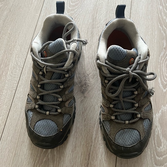 Merrell Women's Moab 2 Vent Suede and Mesh Hiking Shoes - Picture 5 of 12